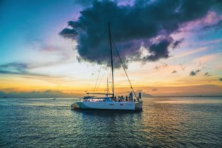 Baie Ternay Marine Park Sunset Catamaran Cruise