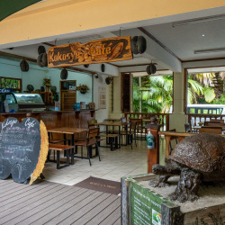 Vallee de Mai Cafe