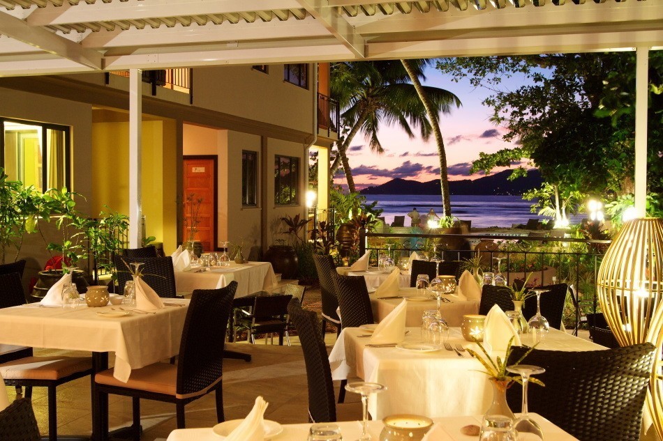 Le Repaire Seychelles Restaurant Sonderangebote Schnellboot