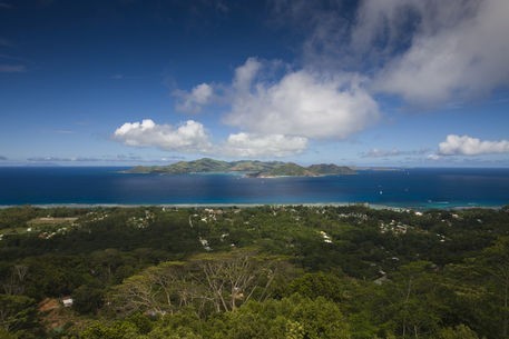 Praslin to La digue