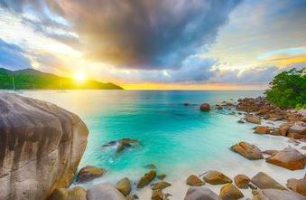 Ferry to Praslin Island